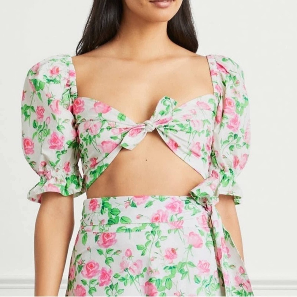 Hill House The Isabella Top Puff Sleeve Tie Front Cropped Pink Roses NWT Medium